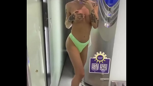 I went to the solarium to tan my butt#shemale #tranny #ladyboy #sexy #tgirl #TsPorn #TransPorn #RussianTGirl #Orgasm #tra…